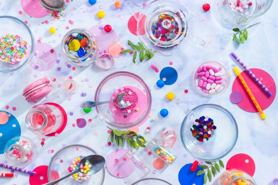 sprinkles confetti candies macaroons and birthday RGZQEXB