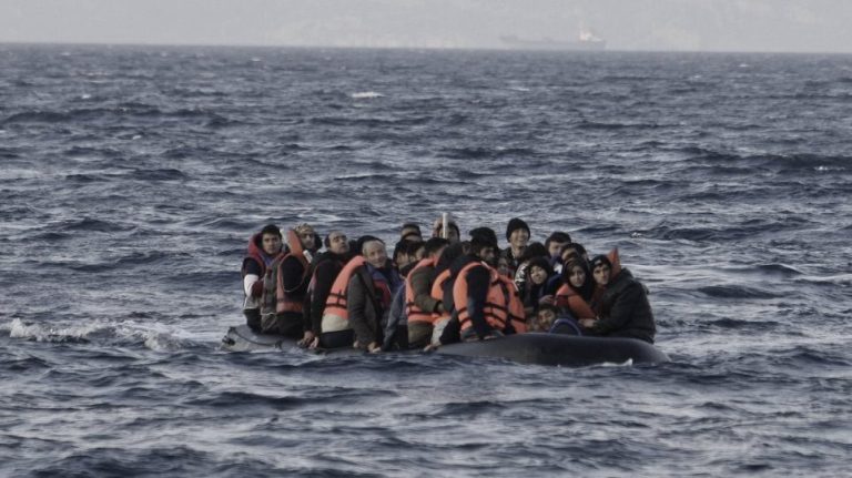 DW: Έξαρση των μεταναστευτικών ροών στην Ιταλία – Ηρεμία στην Ελλάδα