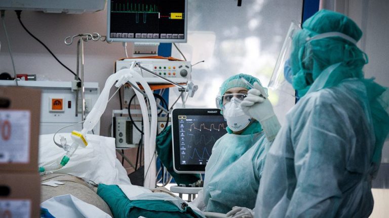 Κορονοϊός – «Κραυγή αγωνίας» για τα νοσοκομεία: Έρχονται 15-15 τα περιστατικά, είναι τρομακτικό!