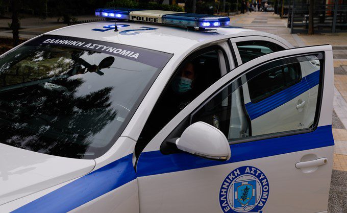 Lockdown: Πολλαπλά μπλόκα της ΕΛ.ΑΣ σε όλη την Ελλάδα -Χιλιάδες έλεγχοι σε οχήματα