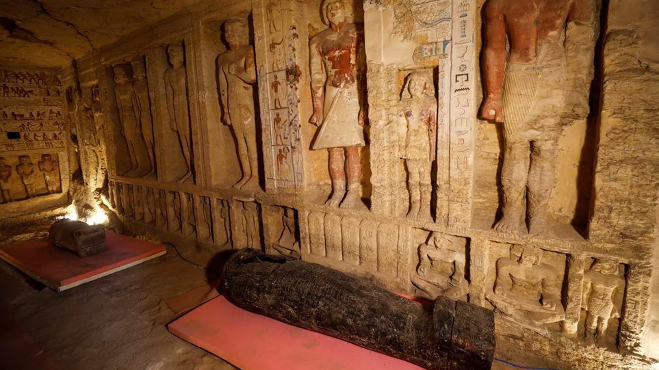 sarkofagoi e vima