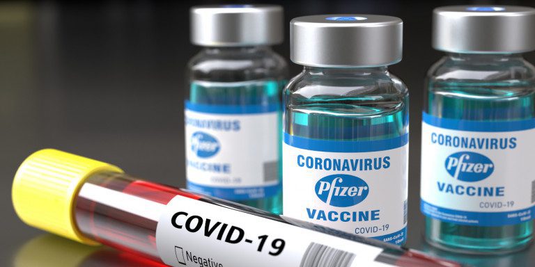 Κορονοϊός: Ό,τι χρειάζεται να ξέρετε για τo νέα εμβόλιo από τον ΕΟΔΥ