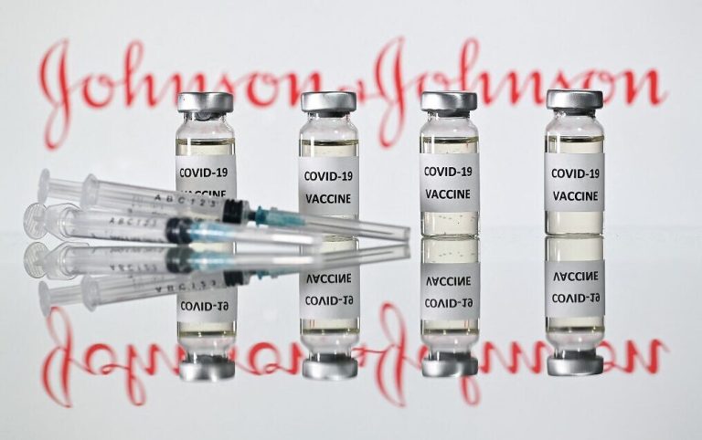 ΗΠΑ : Μια «ανάσα» από την έγκριση το εμβόλιο της Johnson & Johnson
