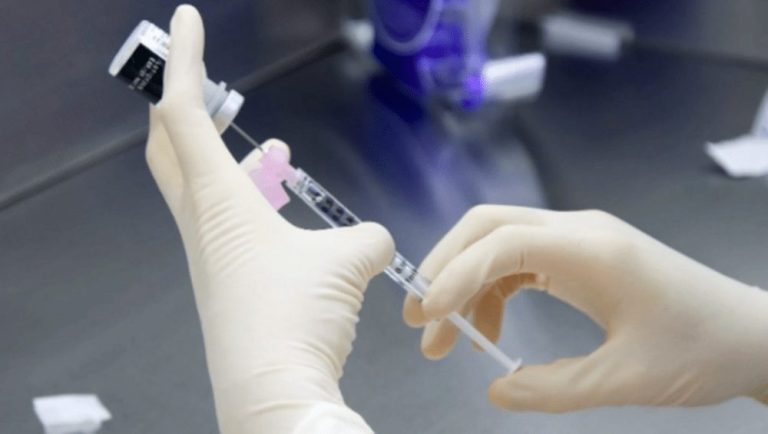 Κορωνοϊός: Τι έδειξαν τα αποτελέσματα σε Έλληνες που έκαναν το εμβόλιο της Pfizer