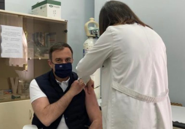 Τάσος Χατζηβασιλείου : Εμβολιάστηκε Με το εμβόλιο της Astra Zeneca
