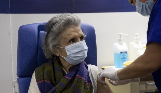 Εμβόλιο Κορονοϊού: Από τις 30 Σεπτεμβρίου η τρίτη δόση στους πολίτες άνω των 60