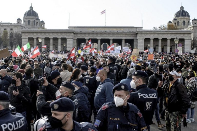 Lockdown στην Αυστρία: Στους δρόμους οι Ευρωπαίοι…πολίτες!