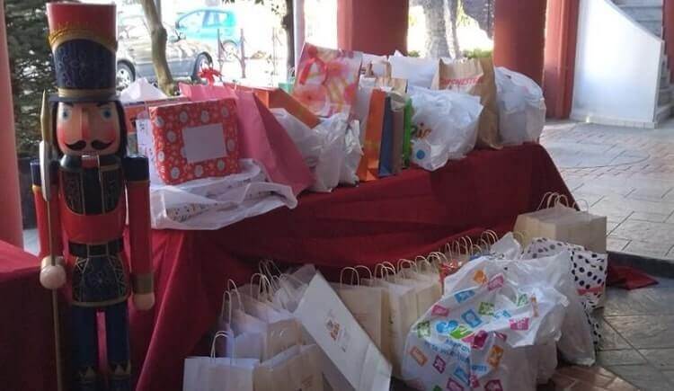 Κοινή δράση της  Κ.Ε.ΔΗ.Σ. και του συλλόγου «Σερραίες Μανούλες»: Ούτε ένα παιδί χωρίς δώρο τα Χριστούγεννα Ο Άη Βασίλης ξεκίνησε…