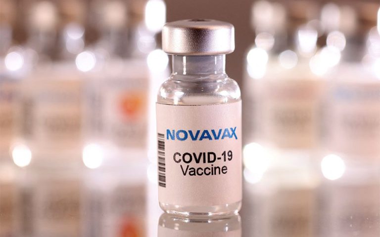 Εμβόλιο Novavax: Έρχεται στην Ελλάδα τον Μάρτιο – Η ξεχωριστή τεχνολογία του και οι διαφορές του με τα mRNA