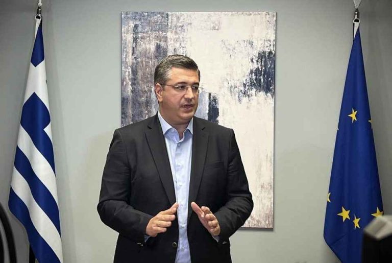 Α. Τζιτζικώστας: «Δεν υπάρχει περίπτωση να δεχτώ ποτέ καμία προσβολή σε βάρος οποιουδήποτε Έλληνα, γιατί για μένα η αξιοπρέπεια των Ελλήνων είναι αδιαπραγμάτευτη»