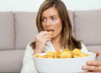 rbk diet cheating 1 woman eating chips xln 1 11zon