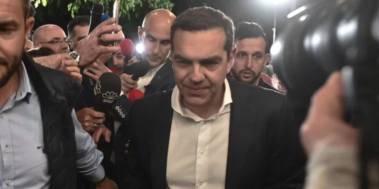 Ξεκίνησε ο εμφύλιος στον ΣΥΡΙΖΑ για την ηγεσία -Επιτροπεία Τσίπρα ζητάει ο Παπαδημούλης, ξεσπάθωσαν Δούρου-Παππάς