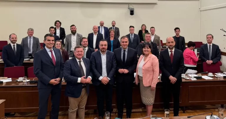 Ο Τάσος Χατζηβασιλείου υποδέχθηκε Αυστριακούς βουλευτές στη Βουλή