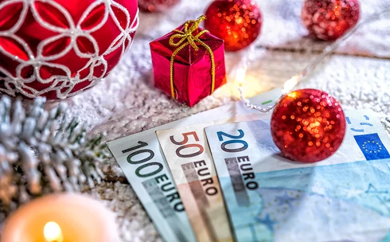 Δώρο Χριστουγέννων ΟΑΕΔ: Στο ταμείο από σήμερα οι άνεργοι για να πληρωθούν