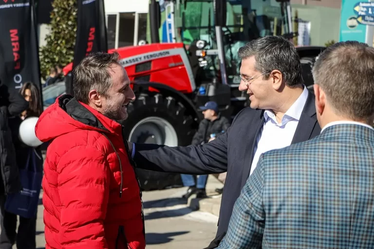 Απόστολος Τζιτζικώστας από Agrotica: Η Περιφέρεια στηρίζει τους αγρότες