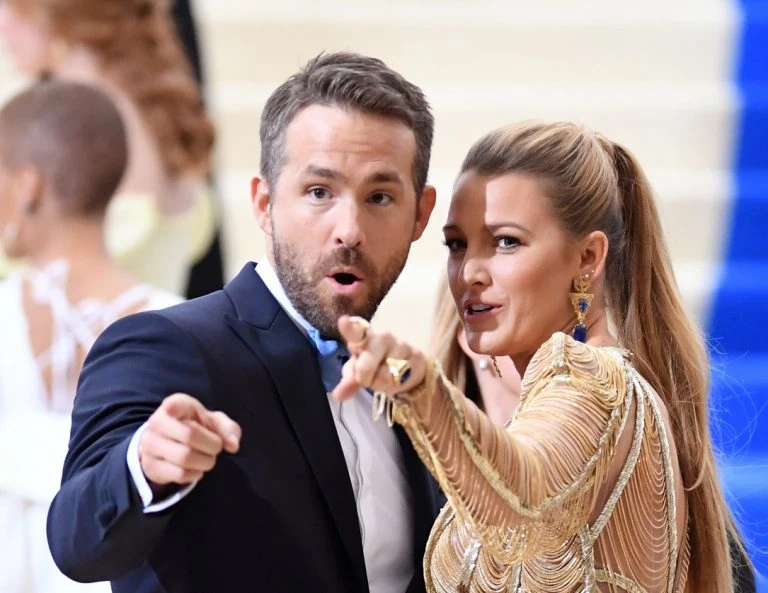 Blake Lively: Αποκάλυψε τον έναν κανόνα στον οποίο συμφώνησε με τον Ryan Reynolds, αμέσως μόλις έγιναν ζευγάρι