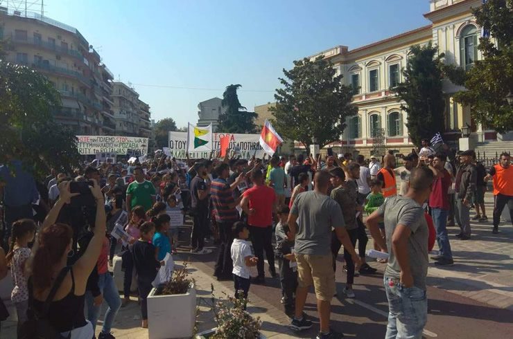 Πορεία διαμαρτυρίας με 300 πρόσφυγες Γιαζίντι στις Σέρρες