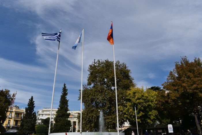 Η σημαία της Αρμενίας κυματίζει στην πλατεία Ελευθερίας – Αλέξανδρος Χρυσάφης: Είμαστε αλληλέγγυοι στον Αρμενικό λαό