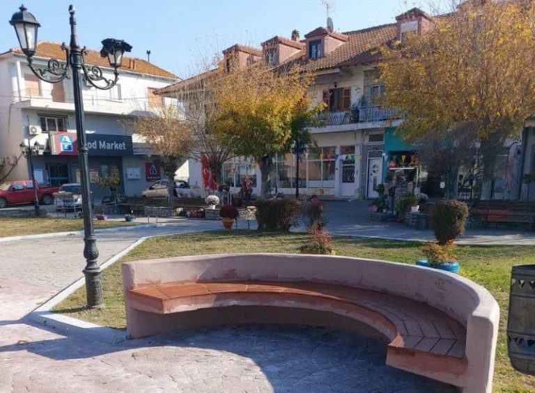 Δήμος Βισαλτίας Ολοκληρώθηκαν καθιστικοί χώροι σε Νιγρίτα και Μαυροθάλλασσα