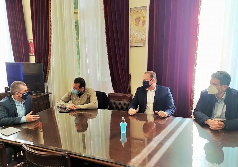 Ο Σπυρόπουλος στο Διοικητήριο  Υποδέχτηκε κλιμάκιο βουλευτών του ΣΥΡΙΖΑ