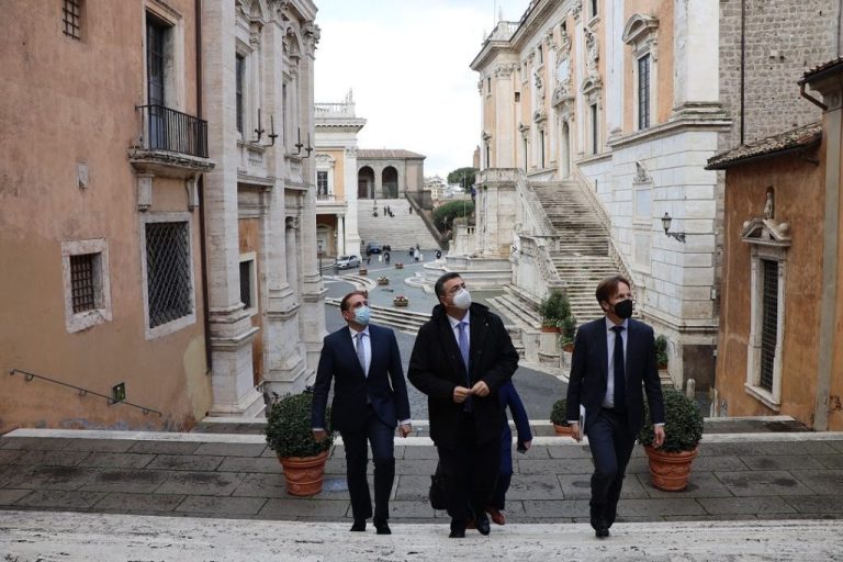 Επίσημη επίσκεψη Τζιτζικώστα στη Ρώμη
