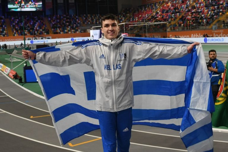 Νίκος Ανδρικόπουλος: Αυτός είναι ο Έλληνας πρωταθλητής που κατέκτησε το ασημένιο στο τριπλούν