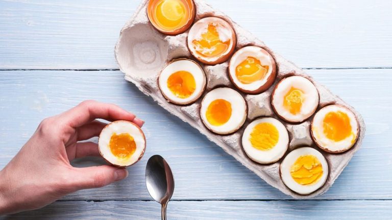 «Τα αυγά αυξάνουν τη χοληστερόλη» και άλλες 4 διατροφικές συστάσεις που δεν ισχύουν πια