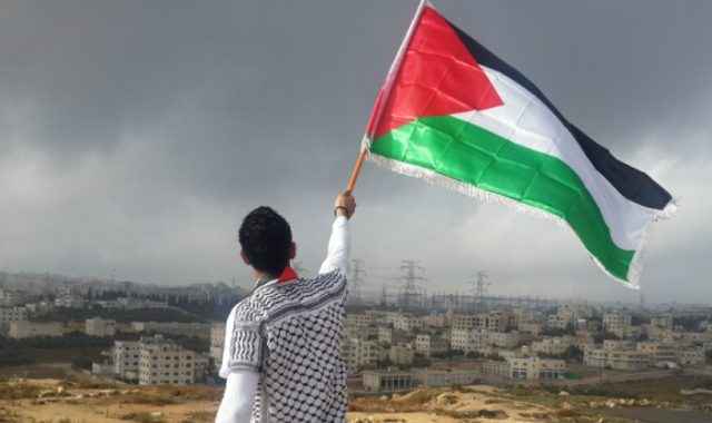 man palestine flag edited 864x486 c default 640x380 11zon