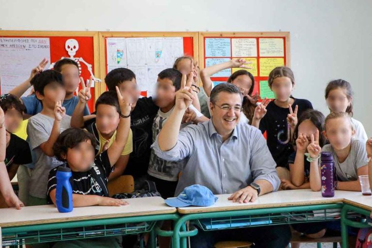 Εγκαίνια στο 5ο Δημοτικό Σχολείο Θέρμης από Τζιτζικώστα – Παπαδόπουλο
