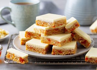 White,Chocolate,Cookies,,Bars,With,Oat,,Coconut,,Apricot,On,A