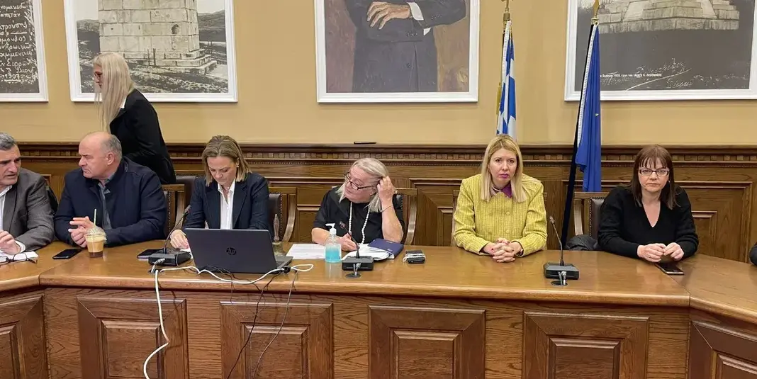 Δήμος Σερρών: Αποζημίωση 38 – 55 ευρώ ανά συμμετοχή σε συνεδρίαση για τους δημοτικούς συμβούλους.
